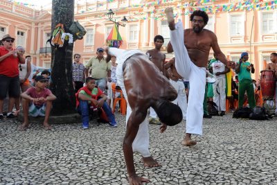 FOOT - COUPE DU MONDE - 2014 Feature, Capoeira im Stadtteil Pelourinho in Salvador Fussball, FIFA WM 2014 in Brasilien *** Local Caption ***