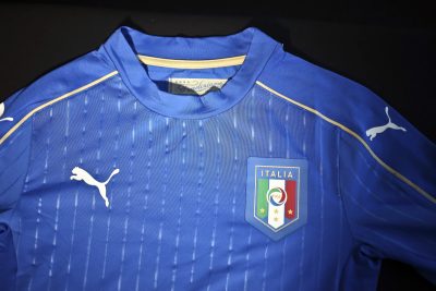 FOOT - 2015 11.11.15, Palazzo Vecchio, Firenze, presentazione PUMA nuova maglia nazionale Italiana - nella foto_la nuova maglia *** Local Caption ***