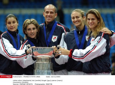 TENNIS - COUPE DE LA FEDERATION - FRANCE-ETATS UNIS - INDOOR - (fra) - cohen aloro (stephanie) loit (emilie) forget (guy) pierce (mary) - mauresmo (amelie)