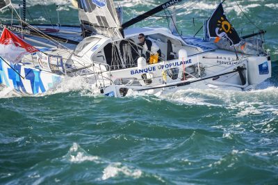 VOILE - VENDEE GLOBE 2016 - 2016 DEPART DU VENDEE GLOBE 2016-2017. LE 6O PIEDS IMOCA BANQUE POPULAIRE VIII SKIPPE PAR ARMEL LE CLEAC'H QUELQUES MILES APRES LE DEPART. LES SABLES D'OLONNE, FRANCE, LE 6 NOVEMBRE 2016. PHOTO: BERNARD LE BARS