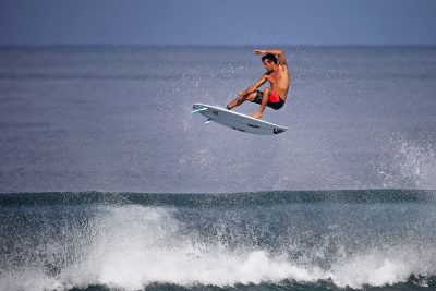 SURF - 2015 flores (jeremy) - (fra) - *** Local Caption *** Ambiance surf sur Pipeline, banzaï beach Ambiance plage, free surf et illustration sur le North shore de l'île d'Oahu à Hawaï