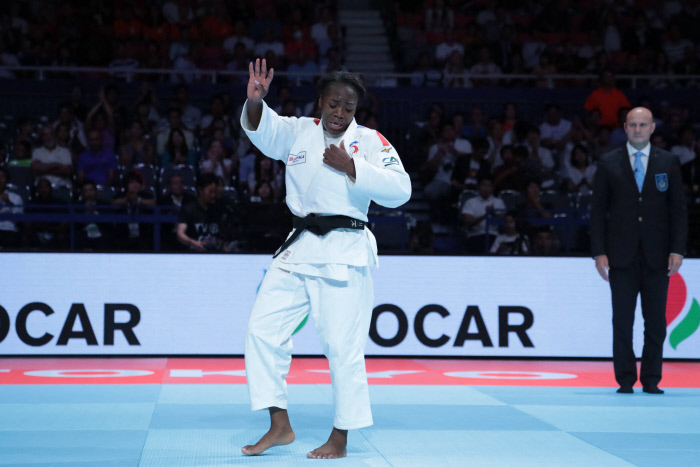 Championnats Du Monde De Judo Une 4e Etoile Pour Clarisse Agbegnenou Video Les Kopkids